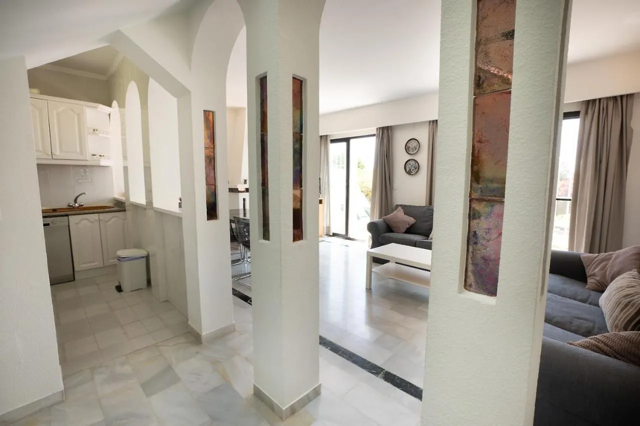 Urb. Alhambra II 15 Villa Nerja