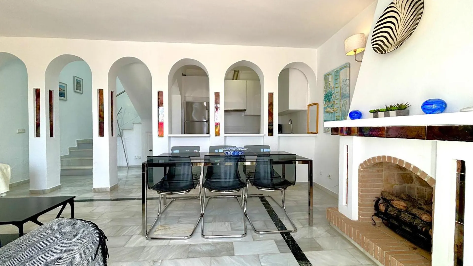 Urb. Alhambra II 15 Villa Nerja Spain