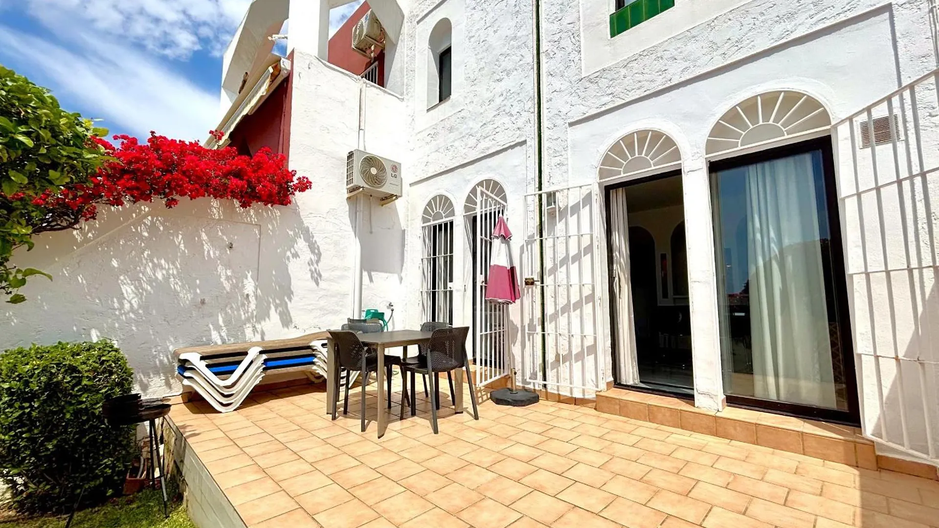 Urb. Alhambra II 15 Villa Nerja Spain
